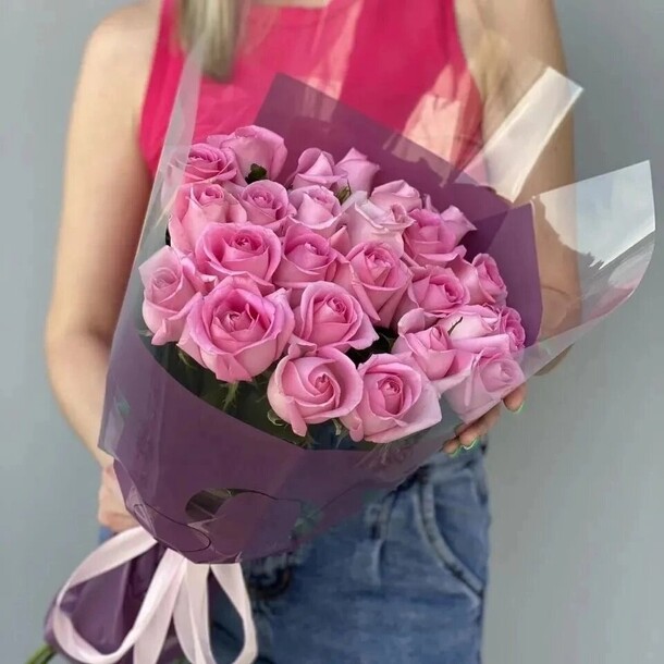 Букет розовых роз, артикул F1221721 - 9790 рублей, доставка по городу. Flawery - доставка цветов