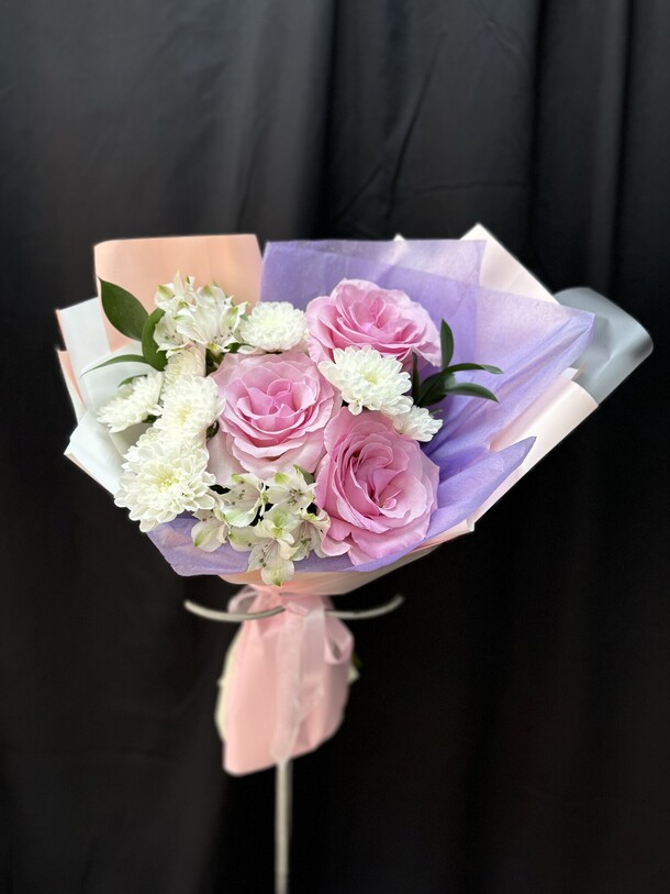 Авторский букет, артикул F1320516 - 3440 рублей, доставка по городу. Flawery - доставка цветов