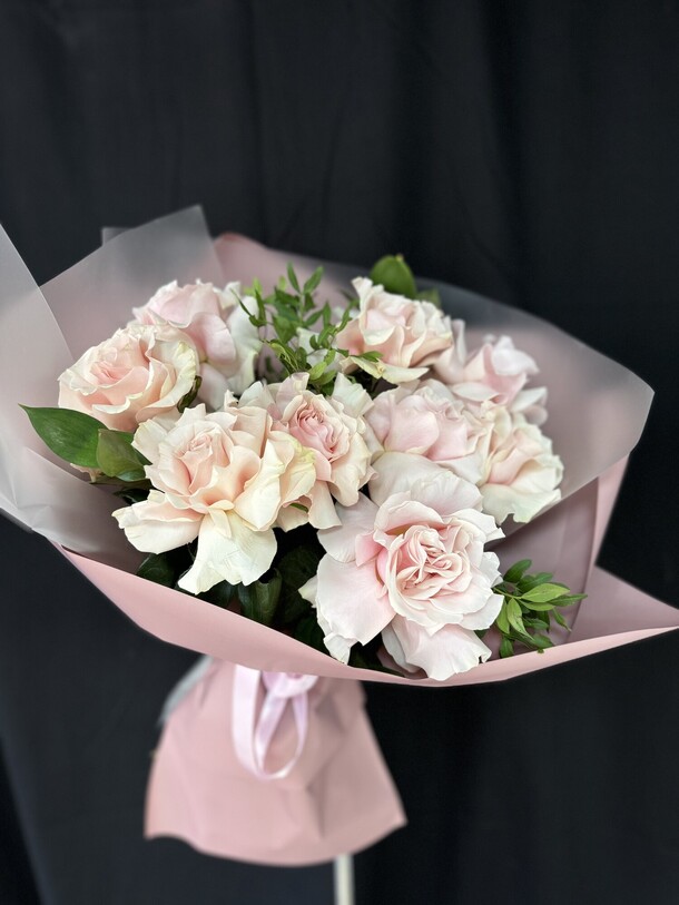 Букет французских роз, артикул F1352451 - 5730 рублей, доставка по городу. Flawery - доставка цветов