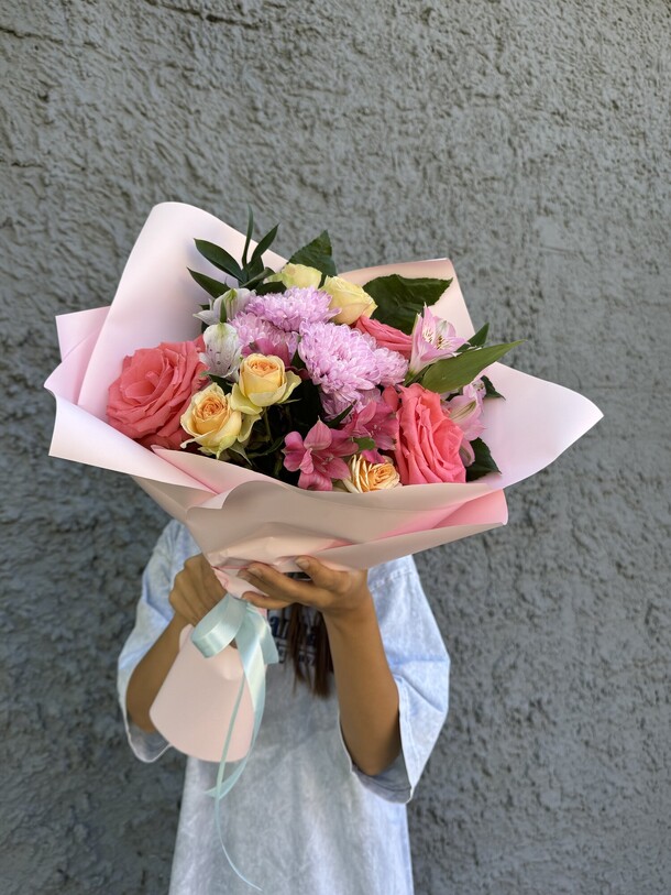 Цветочный блюз, артикул F1355527 - 4525 рублей, доставка по городу. Flawery - доставка цветов