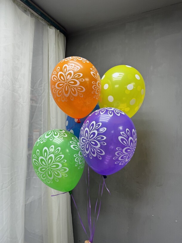 Набор из 5 гелевых шаров, артикул F1355534 - 1305 рублей, доставка по городу. Flawery - доставка цветов