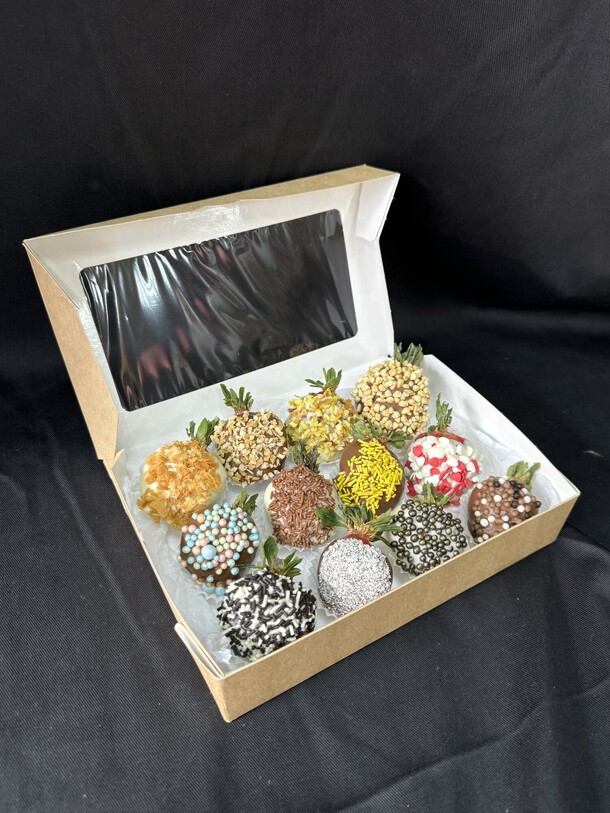 Клубничный микс, артикул F1368883 - 3220 рублей, доставка по городу. Flawery - доставка цветов