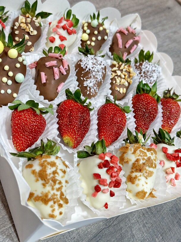 Вкусняшки для няшки, артикул F1371374 - 5075 рублей, доставка по городу. Flawery - доставка цветов