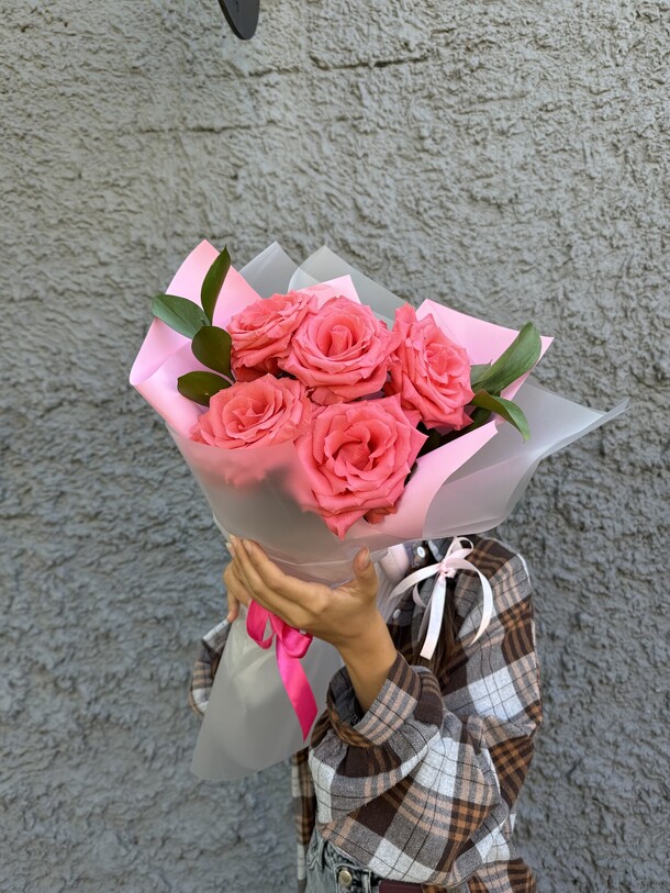 Букет розовых роз, артикул F1371394 - 2540 рублей, доставка по городу. Flawery - доставка цветов