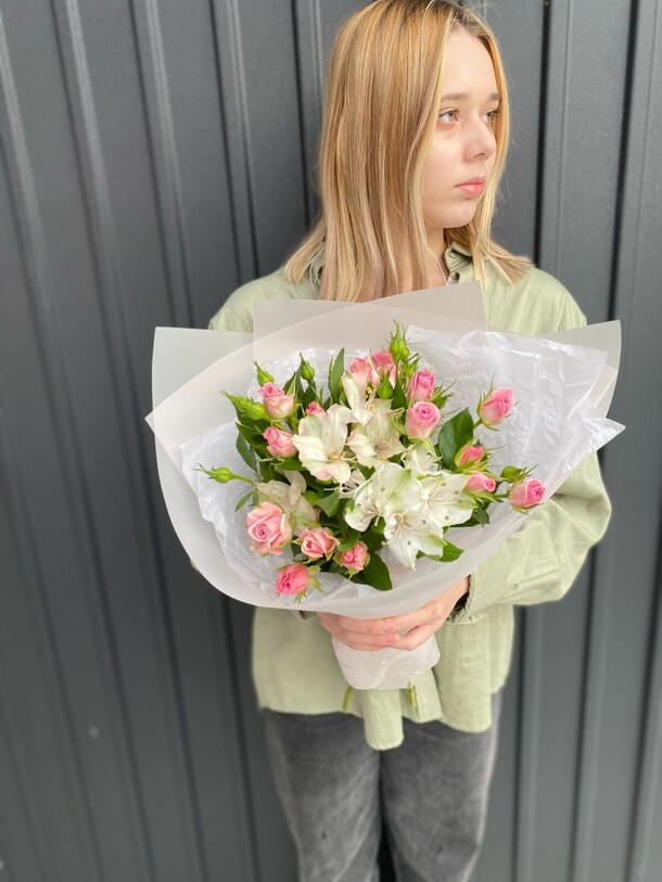 Цветочный рай, артикул F1392474 - 2770 рублей, доставка по городу. Flawery - доставка цветов