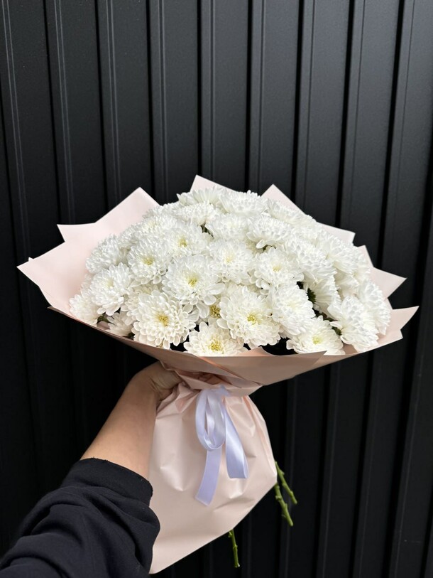 15 хризантем, артикул F1421184 - 6815 рублей, доставка по городу. Flawery - доставка цветов