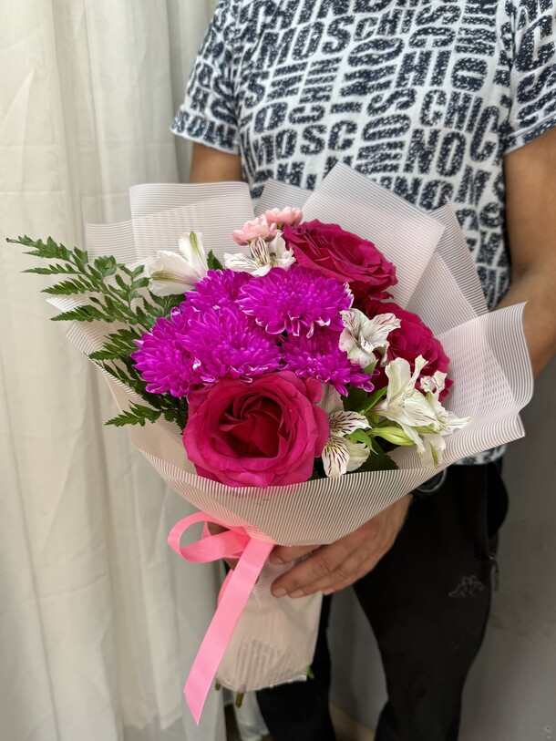 Сияющая улыбка, артикул F1436200 - 3470 рублей, доставка по городу. Flawery - доставка цветов