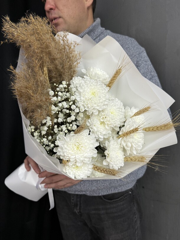 Белая акварель, артикул F1497500 - 3035 рублей, доставка по городу. Flawery - доставка цветов