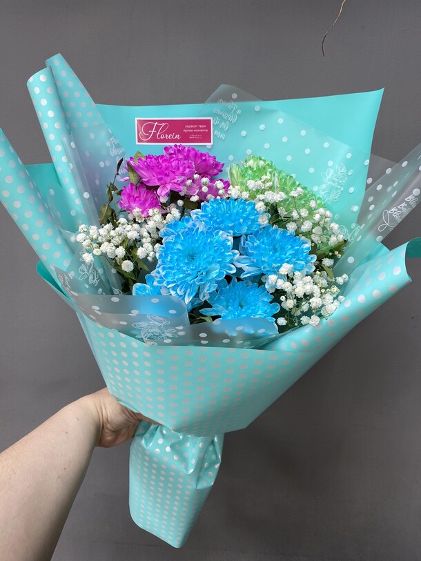 Букет хризантем «яркие краски», артикул F1121544 - 2928 рублей, доставка по городу. Flawery - доставка цветов