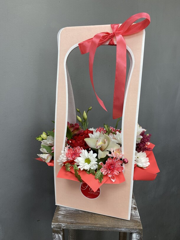 Подарочная коробка «вишневый сет», артикул F1121546 - 3594 рублей, доставка по городу. Flawery - доставка цветов