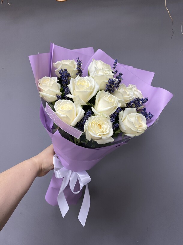 Букет цветов «hello», артикул F1136111 - 5264 рублей, доставка по городу. Flawery - доставка цветов