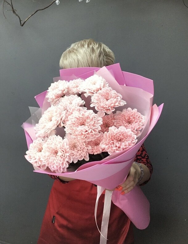 Букет коралловых хризантем, артикул F1321337 - 1997 рублей, доставка по городу. Flawery - доставка цветов