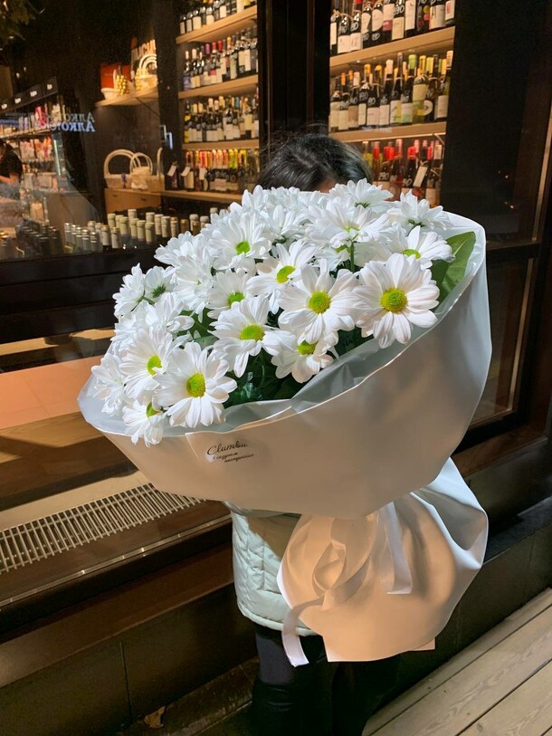 Ромашки, артикул F112657 - 3190 рублей, доставка по городу. Flawery - доставка цветов