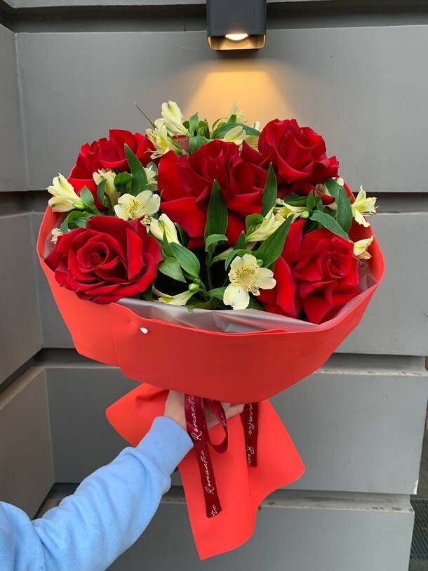 Кармен, артикул F1170934 - 4190 рублей, доставка по городу. Flawery - доставка цветов