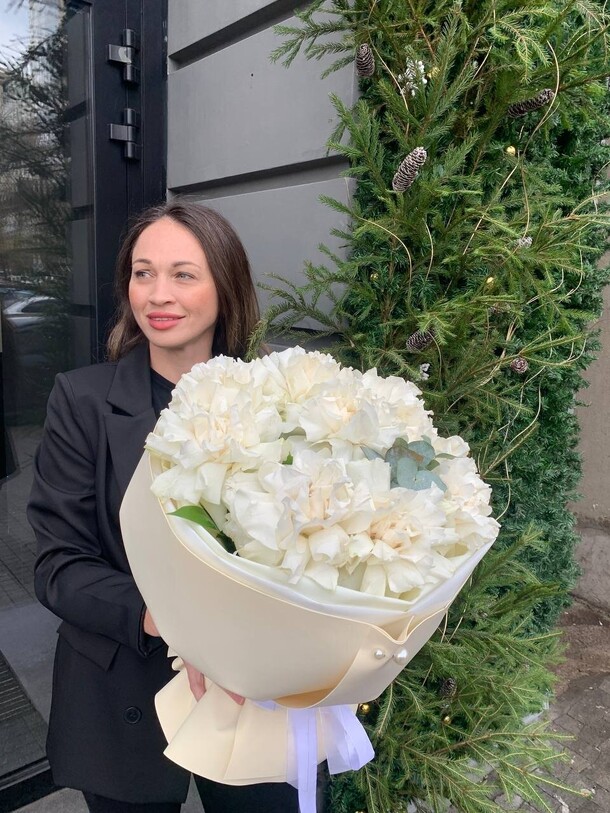 Белоснежка, артикул F1170939 - 3990 рублей, доставка по городу. Flawery - доставка цветов