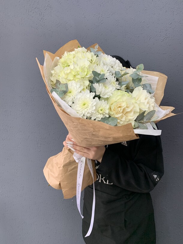 Нежный микс, артикул F1397996 - 3790 рублей, доставка по городу. Flawery - доставка цветов