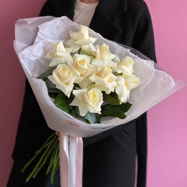 Монобукет из белых роз «мишель», артикул F1337839 - 4828 рублей, доставка по городу. Flawery - доставка цветов
