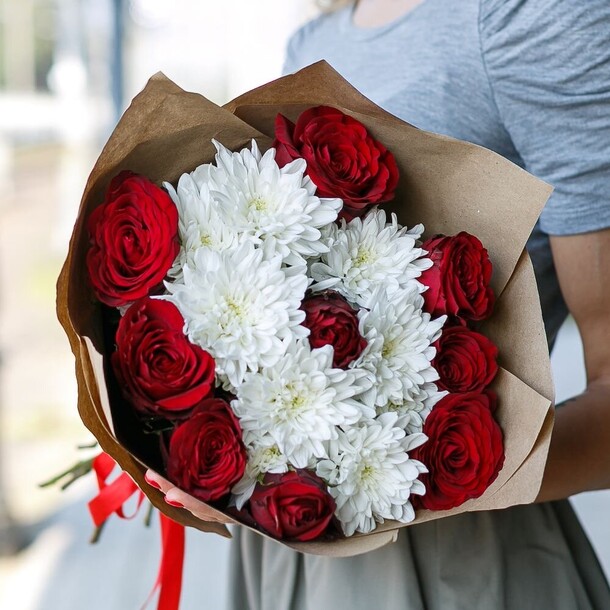 Букет 57, артикул F1082704 - 5856 рублей, доставка по городу. Flawery - доставка цветов