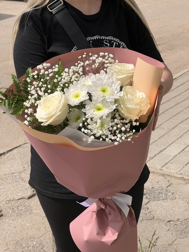 Букет комплимент, артикул F1197620 - 3441 рублей, доставка по городу. Flawery - доставка цветов