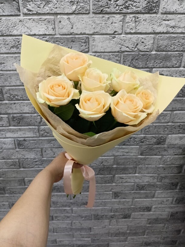 Букет из роз, артикул F1215181 - 3353 рублей, доставка по городу. Flawery - доставка цветов