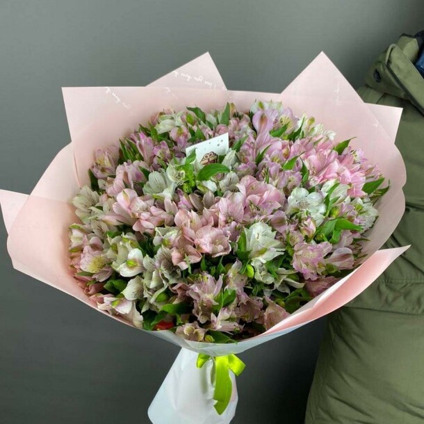 Гигантус, артикул F115792 - 7500 рублей, доставка по городу. Flawery - доставка цветов