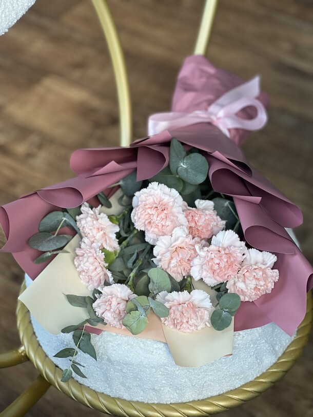 Букет диантусов, артикул F1227789 - 3500 рублей, доставка по городу. Flawery - доставка цветов