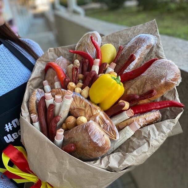 Мужской букет, артикул F1255341 - 4950 рублей, доставка по городу. Flawery - доставка цветов