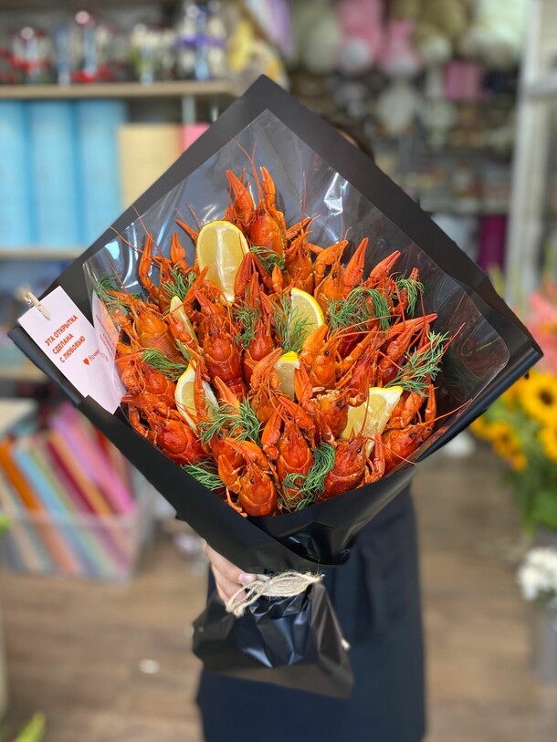 Букет раков, артикул F1255352 - 11330 рублей, доставка по городу. Flawery - доставка цветов