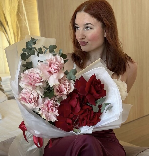 Букет французских роз, артикул F1377652 - 6435 рублей, доставка по городу. Flawery - доставка цветов