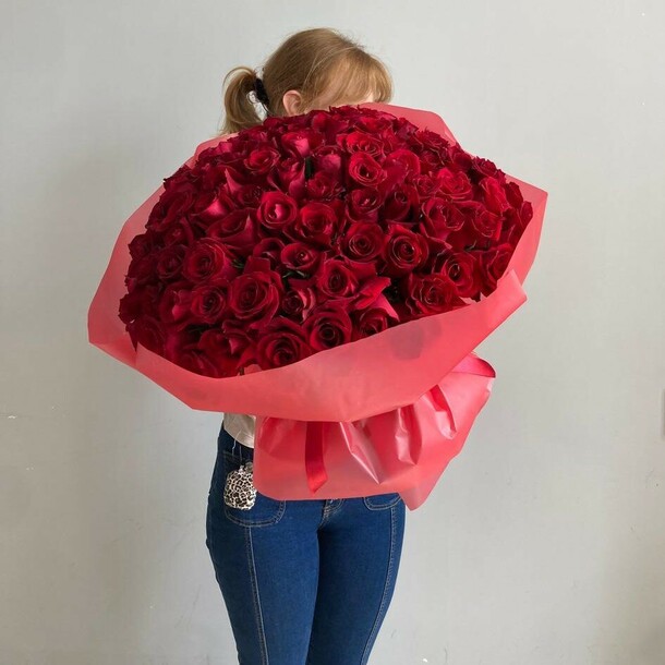 Букет 101 красная роза, артикул F1448663 - 21000 рублей, доставка по городу. Flawery - доставка цветов