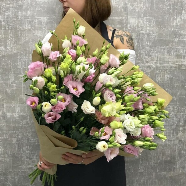 Букет из 15 эустом микс, артикул F1065164 - 19254 рублей, доставка по городу. Flawery - доставка цветов