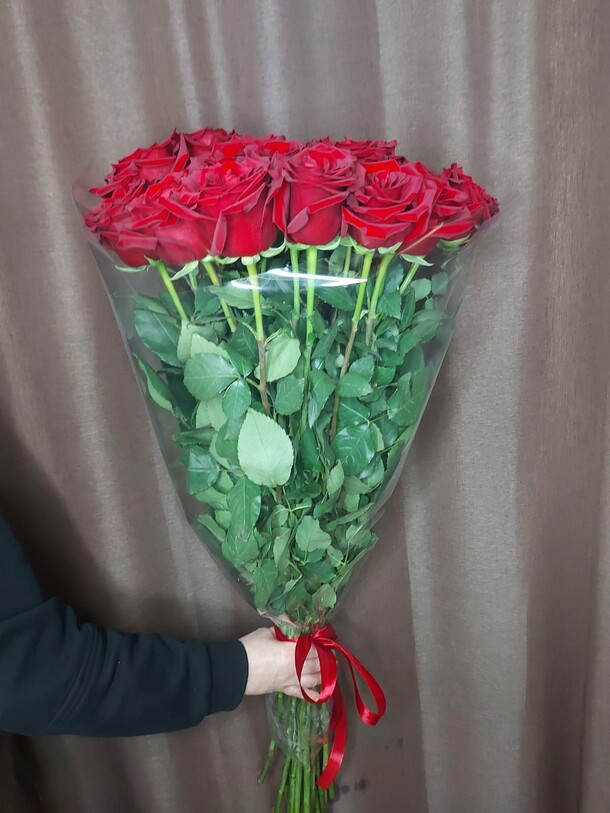 25 роз эквадор, артикул F1165839 - 20351 рублей, доставка по городу. Flawery - доставка цветов