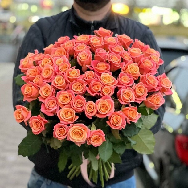 Розы мисс пигги, артикул F1169130 - 17650 рублей, доставка по городу. Flawery - доставка цветов