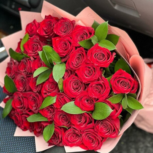 Букет из роз, артикул F1169719 - 14999 рублей, доставка по городу. Flawery - доставка цветов