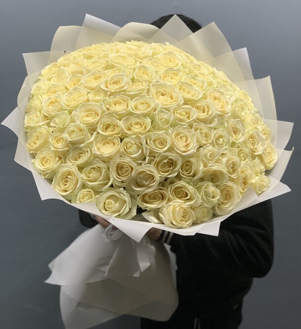 101 роза, артикул F1170008 - 16999 рублей, доставка по городу. Flawery - доставка цветов