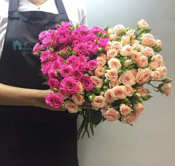 Кустовая роза, артикул F1170024 - 10999 рублей, доставка по городу. Flawery - доставка цветов