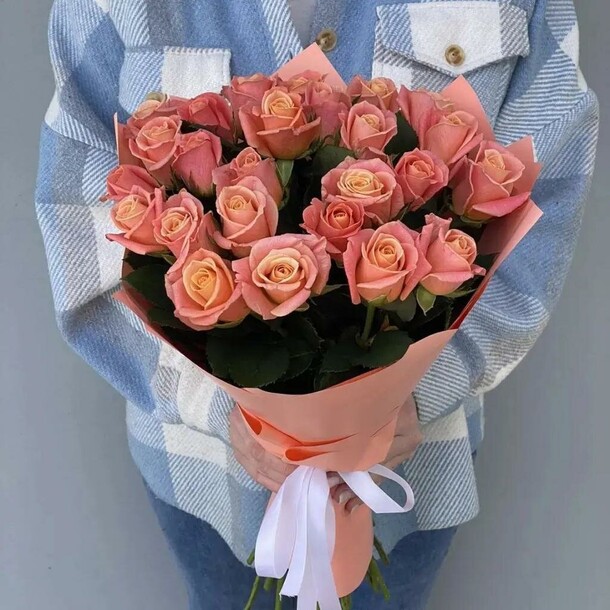 Розы мисс пигги, артикул F1170318 - 8577 рублей, доставка по городу. Flawery - доставка цветов