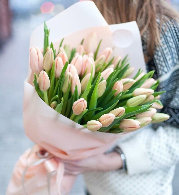 Розовый тюльпан, артикул F1173313 - 15400 рублей, доставка по городу. Flawery - доставка цветов