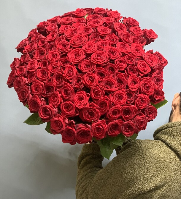 101 роза, артикул F1181997 - 17199 рублей, доставка по городу. Flawery - доставка цветов