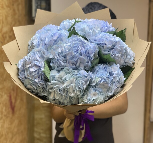 Гортензия голубая, артикул F1204966 - 4900 рублей, доставка по городу. Flawery - доставка цветов