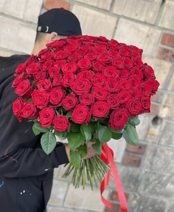 77 билет, артикул F1214189 - 12888 рублей, доставка по городу. Flawery - доставка цветов