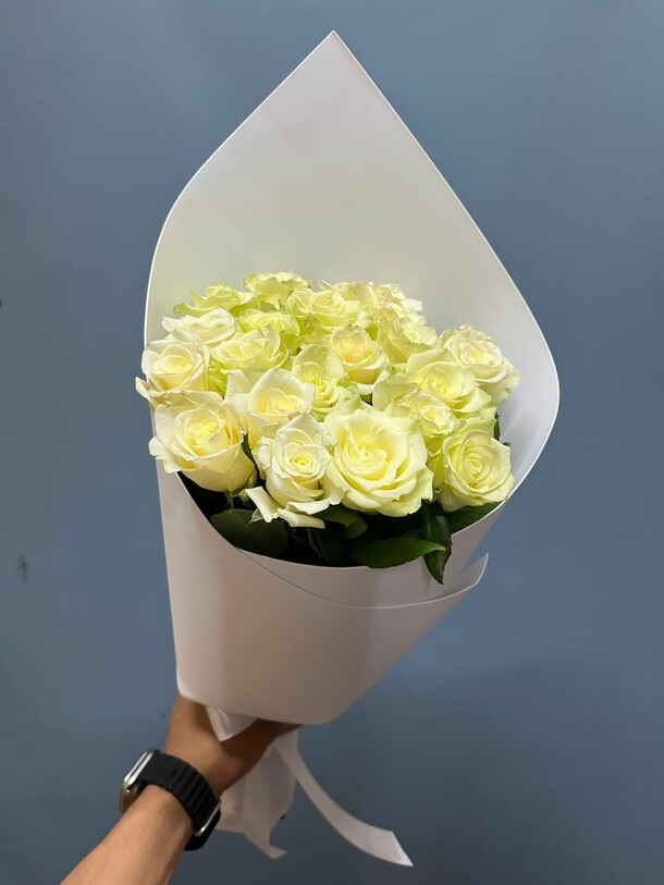 Белая роза, артикул F1214320 - 5999 рублей, доставка по городу. Flawery - доставка цветов