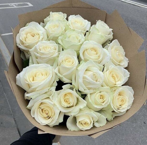 Белый букет, артикул F1216351 - 5480 рублей, доставка по городу. Flawery - доставка цветов