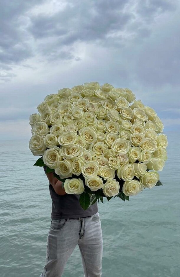 Белая океана, артикул F1226852 - 22998 рублей, доставка по городу. Flawery - доставка цветов