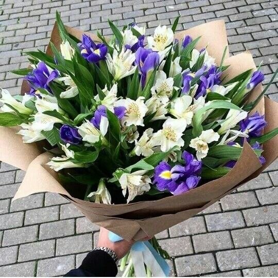 Букет микс, артикул F1241967 - 8091 рублей, доставка по городу. Flawery - доставка цветов