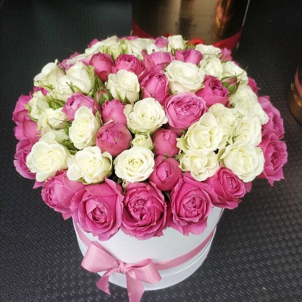 Пионовидные в коробке, артикул F1242631 - 15299 рублей, доставка по городу. Flawery - доставка цветов