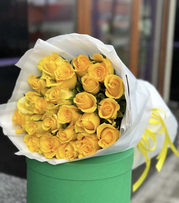 Желтые розы, артикул F1242982 - 8898 рублей, доставка по городу. Flawery - доставка цветов