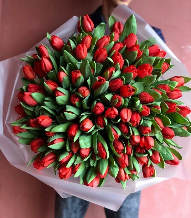 101 тюльпанов, артикул F1256854 - 29999 рублей, доставка по городу. Flawery - доставка цветов