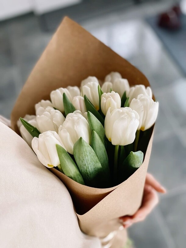 8 марта, артикул F1258597 - 6999 рублей, доставка по городу. Flawery - доставка цветов