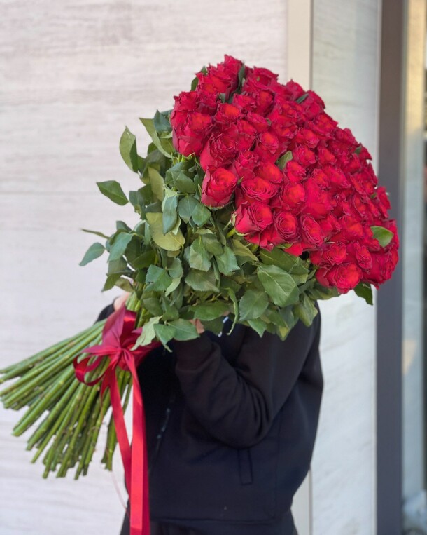 Эквадор метровые, артикул F1270200 - 28599 рублей, доставка по городу. Flawery - доставка цветов